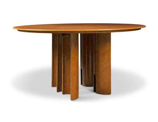 AN ITALIAN BEECH, PLYWOOD AND MAPLE VENEER DINING-TABLE - Foto 3