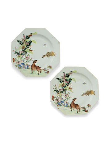 A LARGE PAIR OF CHINESE OCTAGONAL FAMILLE ROSE DISHES - photo 1