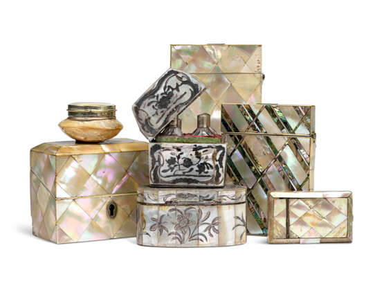 SEVEN MOTHER-OF-PEARL, ABALONE AND IVORY DECORATIVE BOXES - фото 2