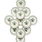 TWELVE ENGLISH PORCELAIN DINNER-PLATES DESIGNED FOR THE PRINCE OF WALES - photo 6