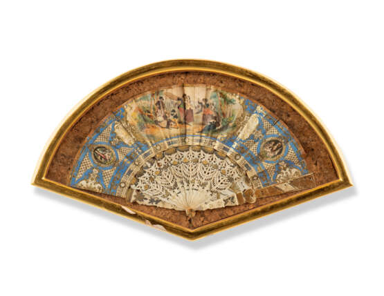 FOUR FANS FROM THE MESSEL-ROSSE FAN COLLECTION: FOUR GILTWOOD CASED FANS - фото 2