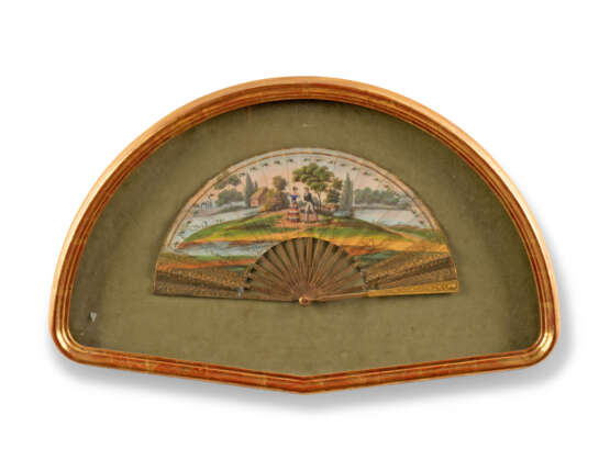 FOUR FANS FROM THE MESSEL-ROSSE FAN COLLECTION: FOUR GILTWOOD CASED FANS - фото 4
