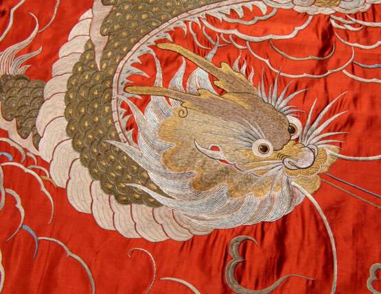 A GROUP OF CHINESE AND JAPANESE TEXTILES - photo 5