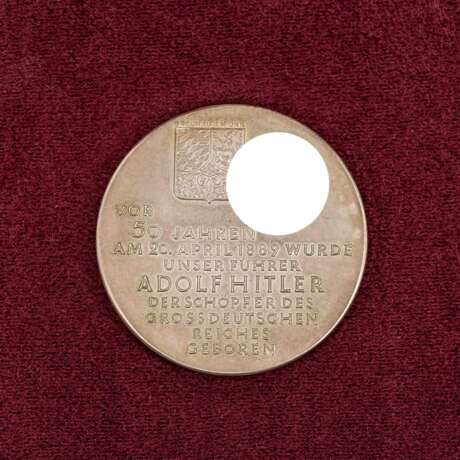 Thematik III. Reich - AH Medaile 1939 (Krischke) auf den - Foto 3