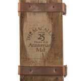 Macallan. Macallan 25 Years Old Anniversary Single Malt Scotch - Foto 1