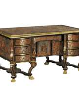 Стол Louis XIV Франция 1880 гг.  Стол Louis XIV Франция 1880 гг.