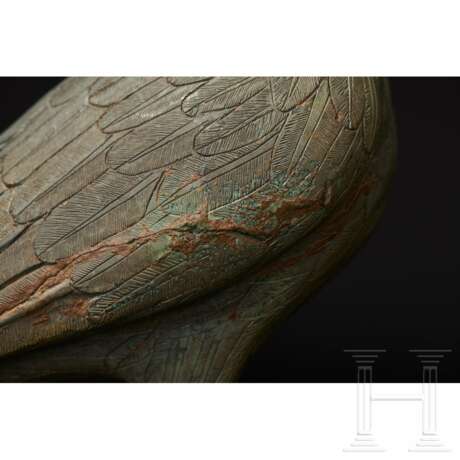 Bronzener Adler von ungewöhnlicher Größe und ausgesprochen feiner Ausarbeitung, griechisch, eventuell frühklassisch (frühes 5. Jhdt vor Christus) oder späthellenistisch (1. Jahrhundert v. – 1. Jahrhundert n. Chr.) - photo 18