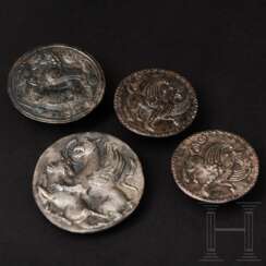 Vier exzellent erhaltene silberne Phalerae, awarisch, mittlerer Donauraum, 8. Jahrhundert