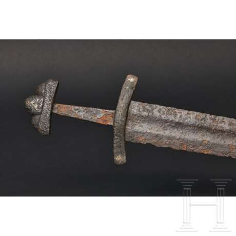 Wikingisches Schwert mit silbereingelegtem Gefäß, Nordeuropa, 10. Jahrhundert - Foto 5