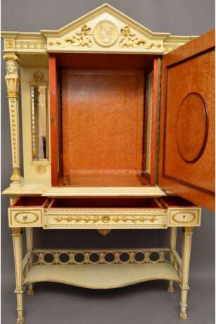 Шкаф "Муза"18 века. Франция - фото 4