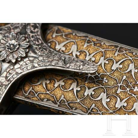 Silbermontierter, geschnittener und goldtauschierter Prunk-Kilic, osmanisch, um 1800 - photo 2