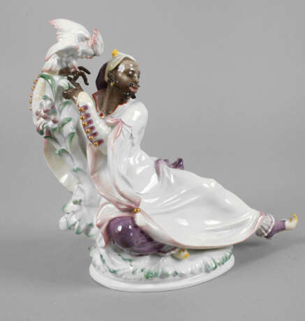 Meissen ”Mohr mit Kakadu” - photo 1