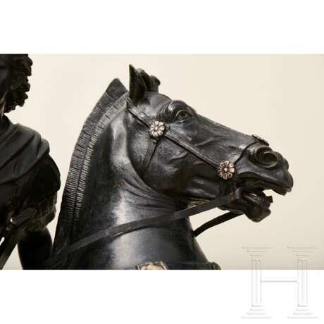 Alexander der Große auf seinem Schlachtross Bukephalos, Bronze nach dem antiken Vorbild aus Herculaneum, 19. Jahrhundert - Foto 13