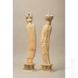 Großes Figurenpaar aus Elfenbein, China, um 1900 - Foto 11