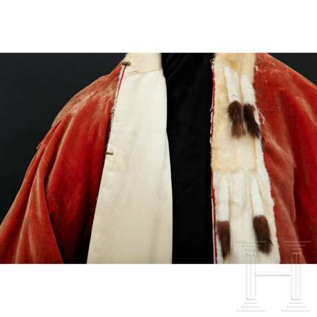 Hermelinbesetzte Robe, getragen bei den Krönungsfeierlichkeiten König Wilhelms I. von Preußen in Königsberg, 1861 - photo 2