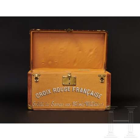 Sehr seltener Louis Vuitton Koffer für das Französische Rote Kreuz, um 1914 - фото 9