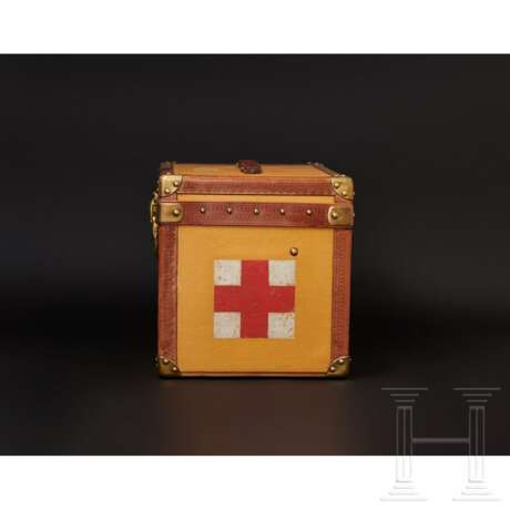 Sehr seltener Louis Vuitton Koffer für das Französische Rote Kreuz, um 1914 - фото 12