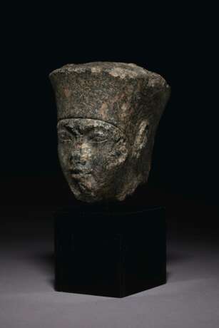 AN EGYPTIAN GRANODIORITE HEAD OF AMUN - photo 3