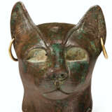 AN EGYPTIAN BRONZE CAT HEAD - Foto 1