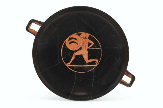 AN ATTIC RED-FIGURED KYLIX - Foto 1