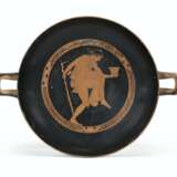 AN ATTIC RED-FIGURED KYLIX - фото 1