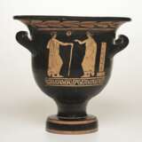 AN APULIAN RED-FIGURED BELL-KRATER - photo 2
