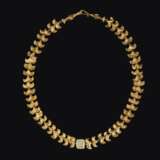 A ROMAN GOLD AND GLASS NECKLACE - photo 1