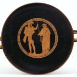 AN ATTIC RED-FIGURED KYLIX - фото 1