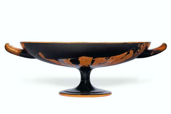 AN ATTIC RED-FIGURED KYLIX - фото 4