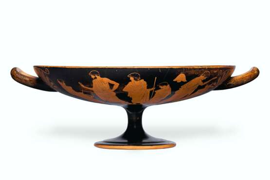 AN ATTIC RED-FIGURED KYLIX - фото 5