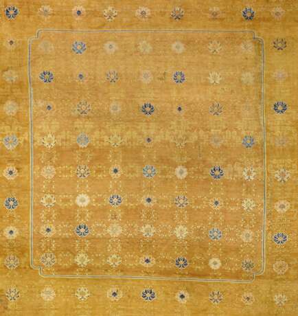 AN IMPORTANT AND IMPERIAL PALACE CARPET - photo 6