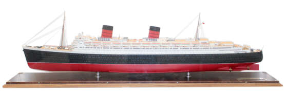 RMS Queen Elizabeth. - фото 1