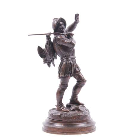 Figurine, Sculpture, Statue «Sculpture en bronze de chasseur», Émail, Technique mixte, Période antique, 20th - photo 3
