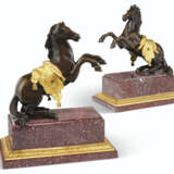 A PAIR OF ORMOLU-MOUNTED BRONZE MODELS OF REARING HORSES - фото 1