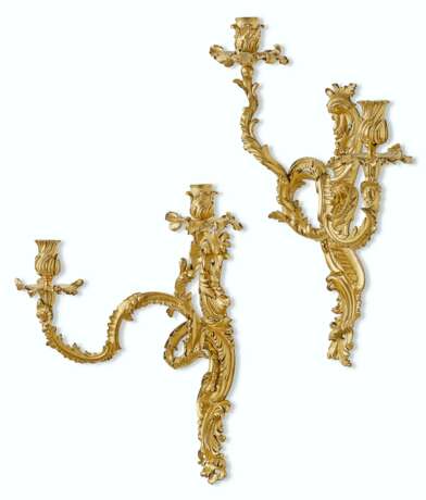A PAIR OF EARLY LOUIS XV ORMOLU TWIN-BRANCH WALL-LIGHTS - photo 3