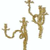 A PAIR OF EARLY LOUIS XV ORMOLU TWIN-BRANCH WALL-LIGHTS - photo 3