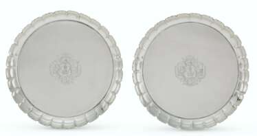 A PAIR OF GEORGE II SILVER STRAWBERRY DISHES