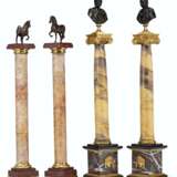 TWO PAIRS OF ORMOLU AND PATINATED BRONZE-MOUNTED MARBLE COLUMNS - Foto 6