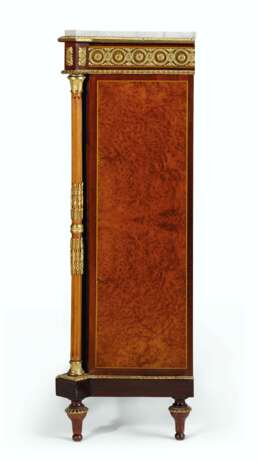 A NAPOLEON III ORMOLU-MOUNTED AMARANTH, AMBOYNA, BOIS SATINE AND STAINED FRUITWOOD MARQUETRY SIDE CABINET - фото 3