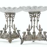 A PAIR OF ENGLISH SILVER-PLATED AND CUT-GLASS TAZZE - фото 1