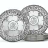 A SET OF TWELVE AMERICAN SILVER PLACE PLATES - photo 1