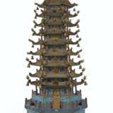 A MASSIVE CHINESE CLOISONNÉ ENAMEL MODEL OF A PAGODA - Foto 1