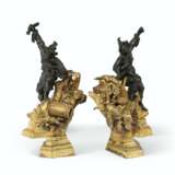 A PAIR OF FRENCH ORMOLU AND PATINATED BRONZE CHENETS - фото 3