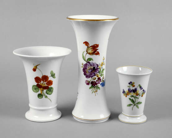 Meissen drei Vasen Blumenmalerei - photo 1