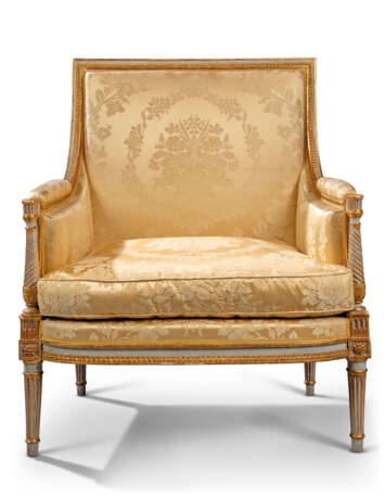 A LOUIS XVI GREY-PAINTED AND PARCEL-GILT MARQUISE - photo 1