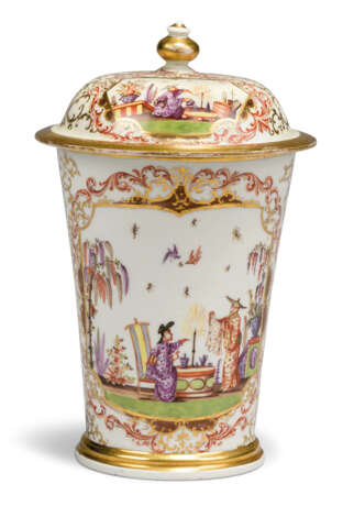 Meissen Porcelain Factory. A MEISSEN PORCELAIN CHINOISERIE BEAKER AND COVER - photo 1