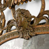 A NORTH ITALIAN GREEN-PAINTED AND PARCEL-GILT MIRROR - фото 2
