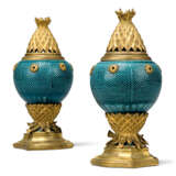 A PAIR OF FRENCH ORMOLU-MOUNTED TURQUOISE-GLAZED PORCELAIN POT-POURRI VASES AND COVERS - фото 1