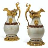 A PAIR OF RESTAURATION ORMOLU-MOUNTED CHINESE CRACKLE-GLAZED VASES MOUNTED AS EWERS - фото 2