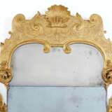 A PAIR OF GEORGE I GILT-GESSO MIRRORS - Foto 2